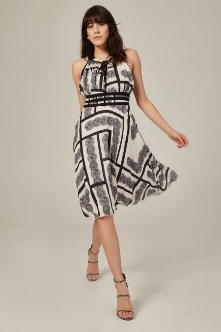 Kadın Beyaz Askılı Dantel Desenli Elbise Kadın Beyaz Askılı Dantel Desenli Elbise