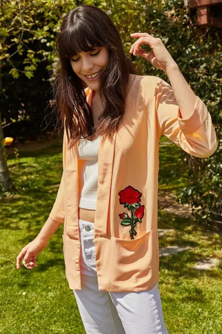 Kadın Somon Çiçek Aplikeli Önü Açık Ceket Kadın Somon Çiçek Aplikeli Önü Açık Ceket