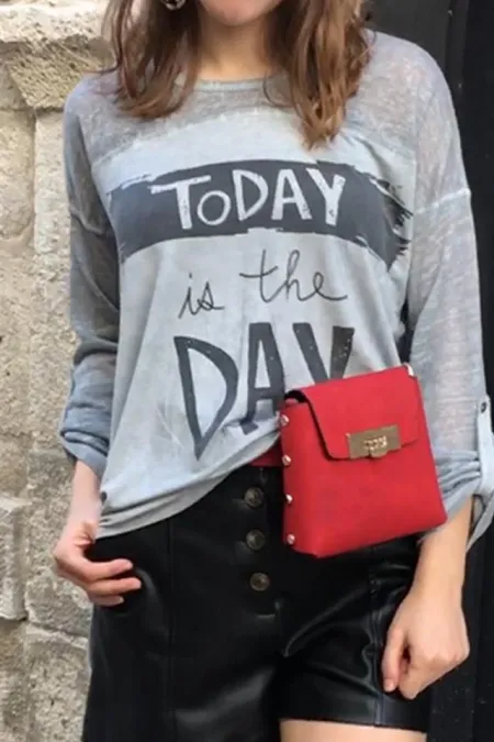 Kadın Gri Düşük Kollu Baskılı T-Shirt Kadın Gri Düşük Kollu Baskılı T-Shirt