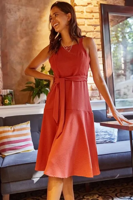 Kadın Kiremit Askılı Kuşaklı Kloş Elbise Kadın Kiremit Askılı Kuşaklı Kloş Elbise