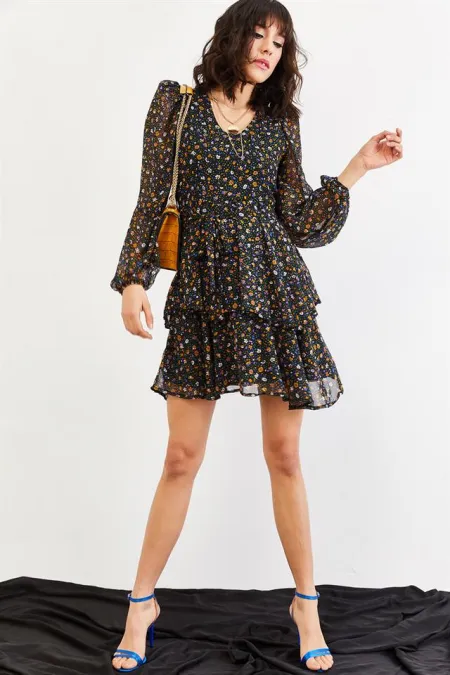 Kadın Siyah Çiçek Desenli Şifon Elbise Kadın Siyah Çiçek Desenli Şifon Elbise