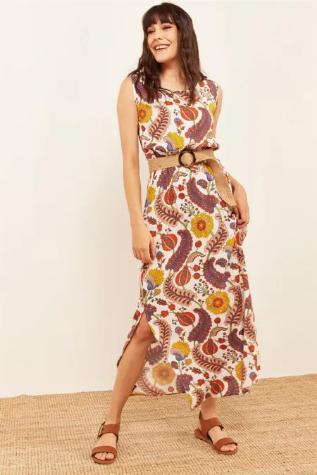 Kadın Beyaz Desenli Uzun Elbise Kadın Beyaz Desenli Uzun Elbise