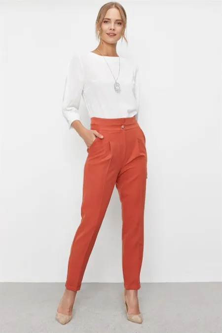 Kadın Kiremit Pileli Havuç Pantolon Kadın Kiremit Pileli Havuç Pantolon