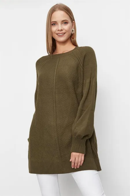 Kadın Haki Ensesi Bağcıklı Triko Kazak Kadın Haki Ensesi Bağcıklı Triko Kazak