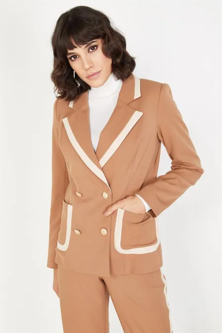 Kadın Kahverengi Kontrast Şerit Detaylı Ceket Kadın Kahverengi Kontrast Şerit Detaylı Ceket