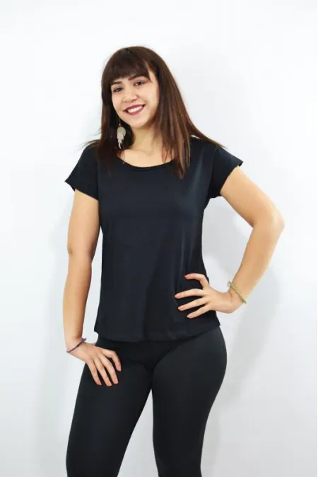 Açık Yaka Basic Kadın T-Shirt Siyah Açık Yaka Basic Kadın T-Shirt Siyah