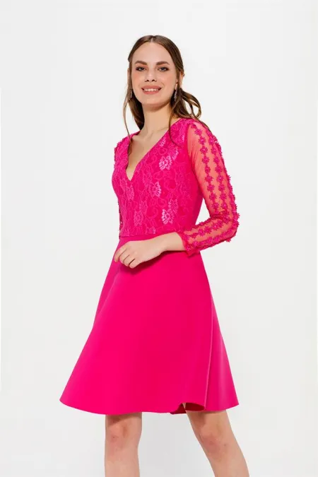 Kadın Fuşya Kolları Papatya Desenli Dantelli Kloş Elbise Kadın Fuşya Kolları Papatya Desenli Dantelli Kloş Elbise