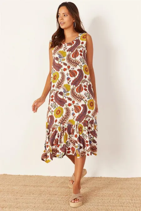 Kadın Beyaz Eteği Fırfırlı Desenli Midi Boy Elbise Kadın Beyaz Eteği Fırfırlı Desenli Midi Boy Elbise