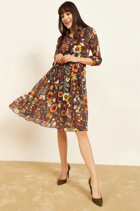 Kadın Mercan Çiçek Desenli Şifon Elbise Kadın Mercan Çiçek Desenli Şifon Elbise