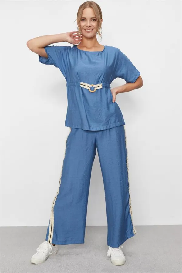 Kadın Mavi Yanları Şeritli Keten Pantolon Kadın Mavi Yanları Şeritli Keten Pantolon