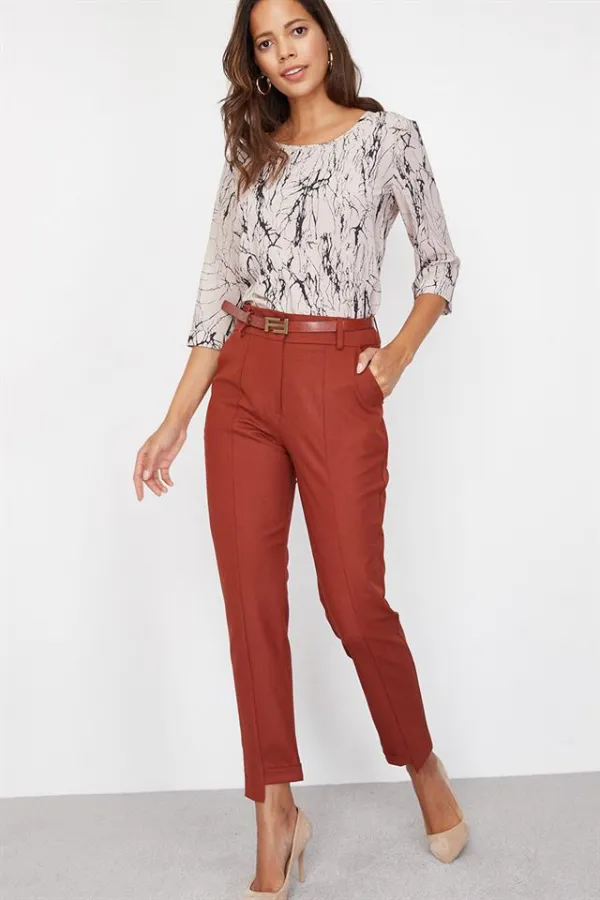 Kadın Kiremit Paça Detaylı Pantolon Kadın Kiremit Paça Detaylı Pantolon