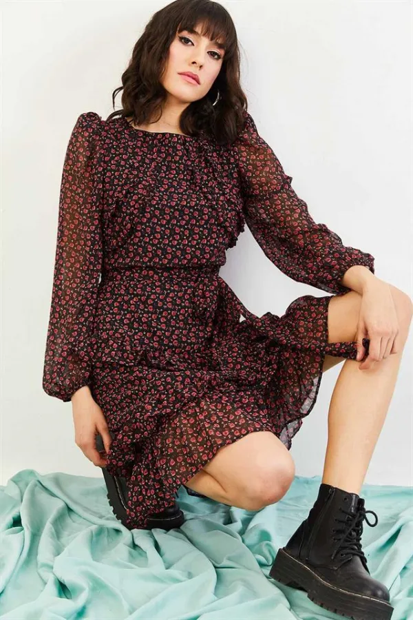 Kadın Siyah Çiçek Desenli Şifon Elbise Kadın Siyah Çiçek Desenli Şifon Elbise