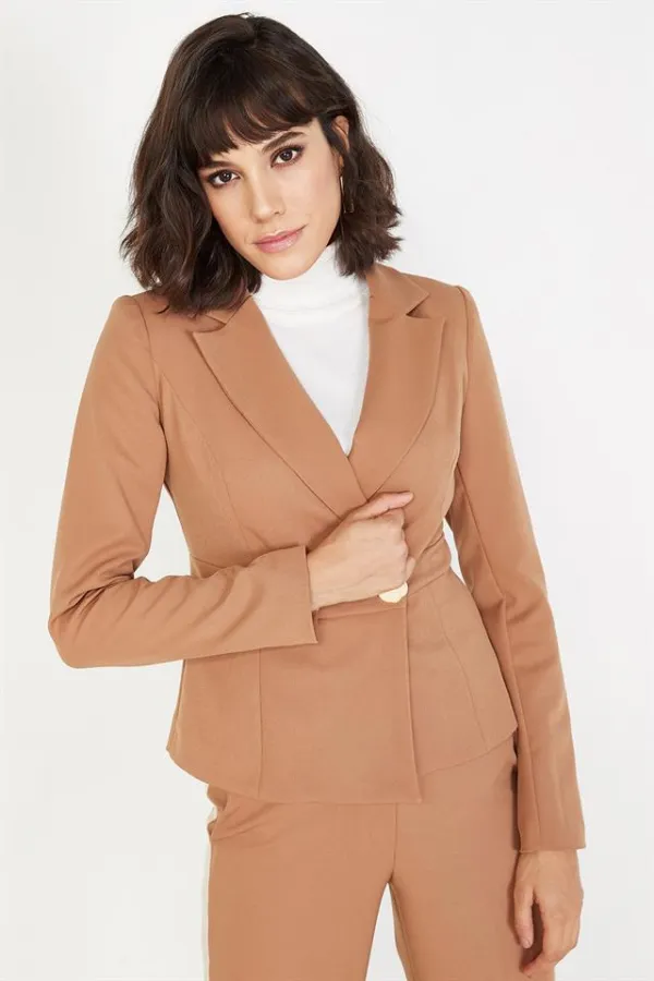 Kadın Taba Önü Gold Düğmeli Ceket Kadın Taba Önü Gold Düğmeli Ceket