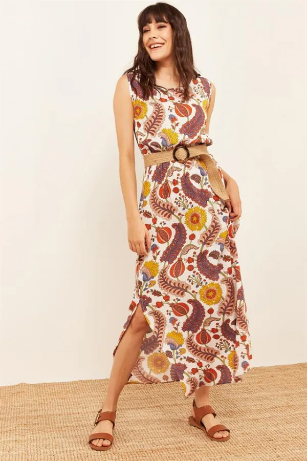 Kadın Beyaz Desenli Uzun Elbise Kadın Beyaz Desenli Uzun Elbise