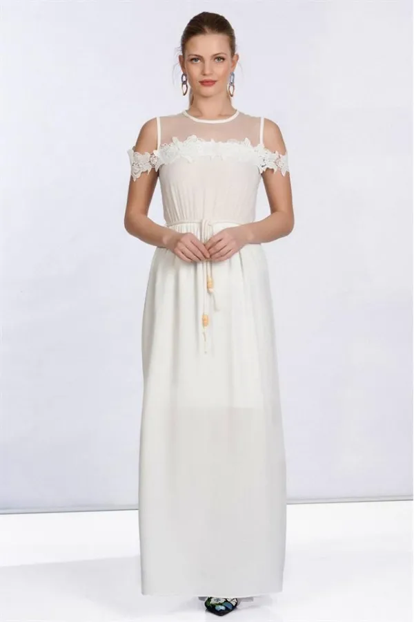Kadın Beyaz Omuz Dekolteli Dantel Detaylı Uzun Elbise Kadın Beyaz Omuz Dekolteli Dantel Detaylı Uzun Elbise