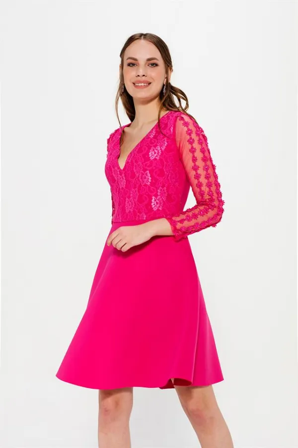 Kadın Fuşya Kolları Papatya Desenli Dantelli Kloş Elbise Kadın Fuşya Kolları Papatya Desenli Dantelli Kloş Elbise