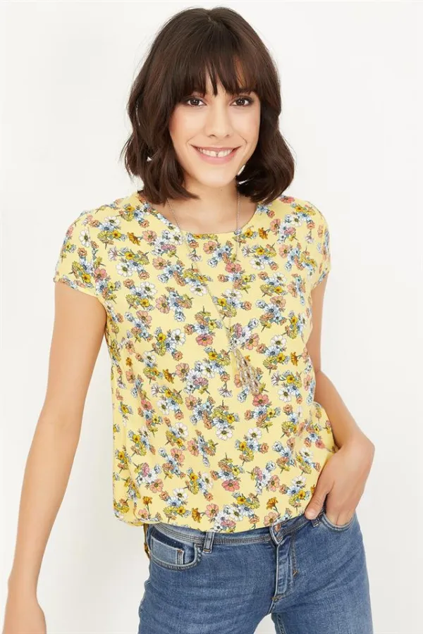 Kadın Sarı Arkası Fermuarlı Desenli Bluz Kadın Sarı Arkası Fermuarlı Desenli Bluz