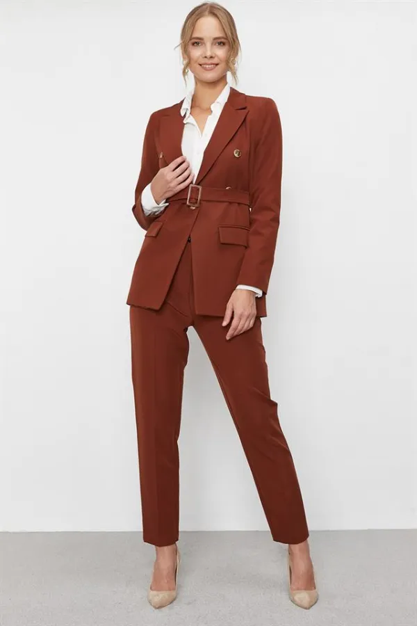 Kadın Kahverengi Pileli Havuç Pantolon Kadın Kahverengi Pileli Havuç Pantolon